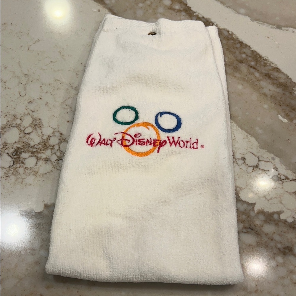 Walt Disney World Vintage White Golf Towel
Never used! Like new!